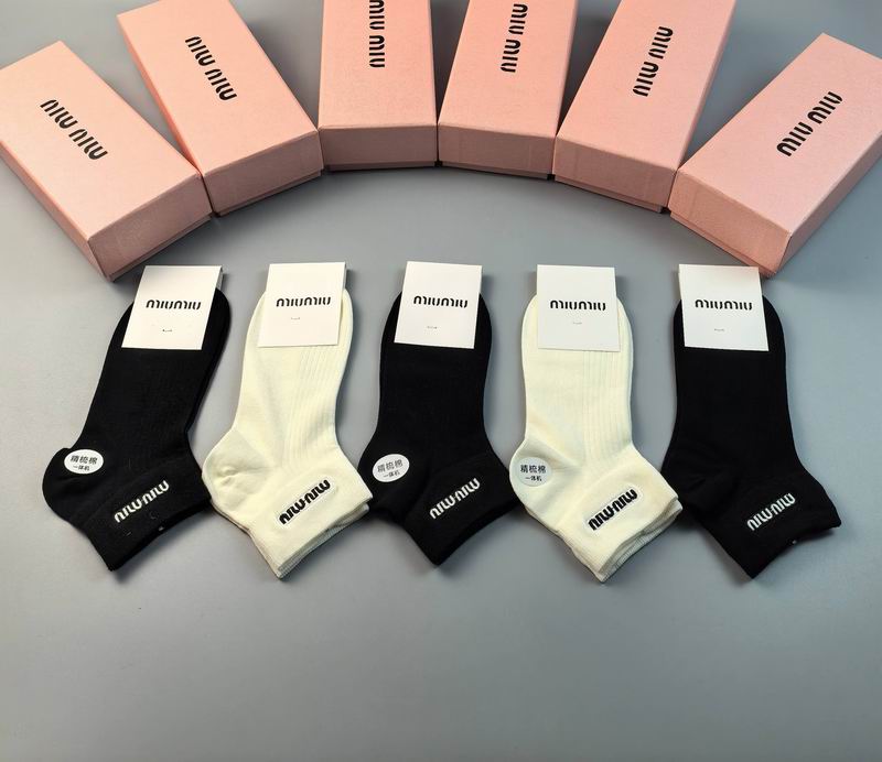 Miumiu socks 040602